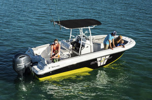 coque open hors-bord / à console centrale / open / de pêche sportive