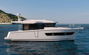 trawler in-bord