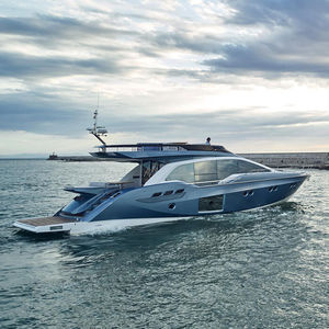 motor-yacht de croisière