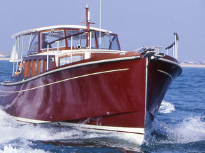 vedette in-bord / diesel / traditionnelle