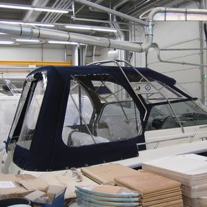 fermeture de cockpit pour bateau à moteur 1
