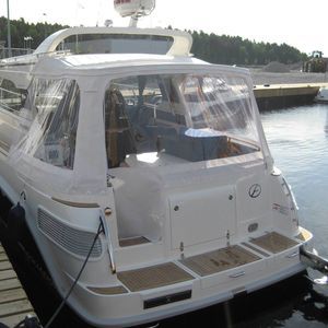 fermeture de cockpit pour bateau à moteur 1