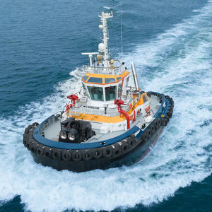 bateau professionnel remorqueur
