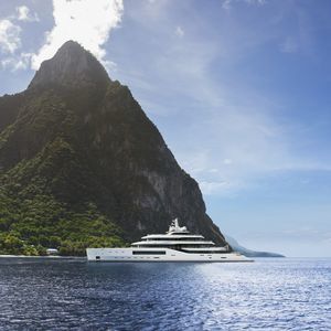 mega-yacht de croisière