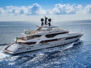 mega-yacht de croisière