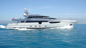 mega-yacht de croisière