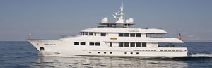 mega-yacht de luxe rapide 1