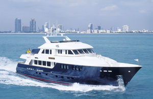super-yacht pour expédition