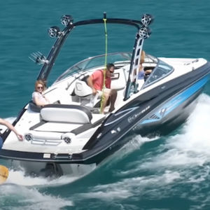 runabout hors-bord
