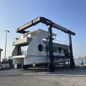 bateau maison catamaran