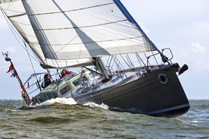 sailing-yacht de croisière / cockpit ouvert / en aluminium