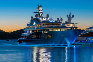 mega-yacht de croisière 1