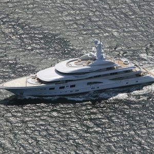 méga-yacht de croisière 1