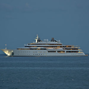 méga-yacht de croisière 1