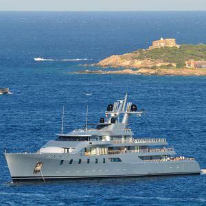 méga-yacht de croisière 1