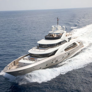 mega-yacht de croisière