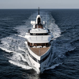 mega-yacht de croisière
