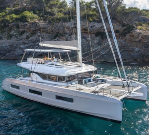 sailing-yacht catamaran