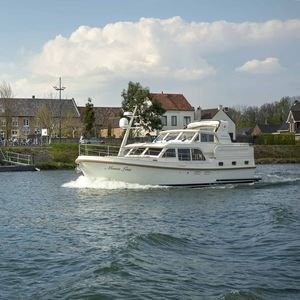 vedette in-bord