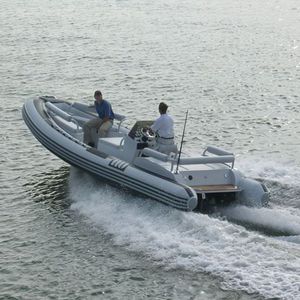 bateau pneumatique hydrojet