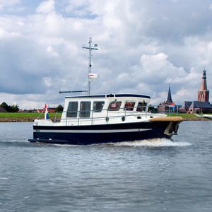 trawler in-bord