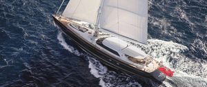 sailing-superyacht de croisière / salon de pont / en carbone / sloop