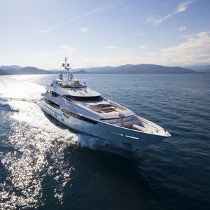 mega-yacht de croisière