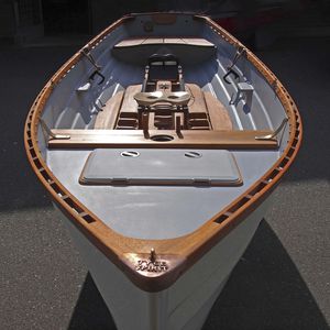 bateau d'aviron de loisir