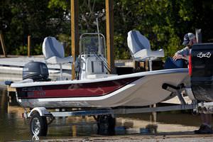 bay boat hors-bord