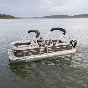 bateau ponton hors-bord 1