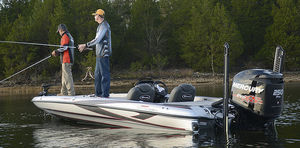 bass boat hors-bord 1