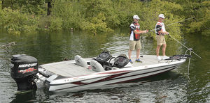 bass boat hors-bord 1