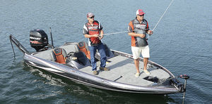 bass boat hors-bord 1