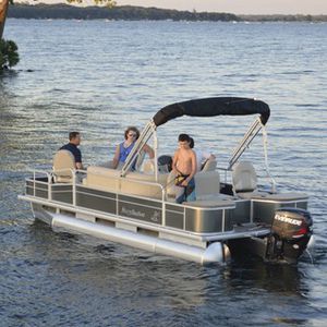bateau ponton hors-bord