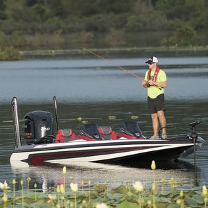 bass boat hors-bord 1