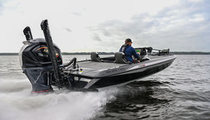 bass boat hors-bord 1