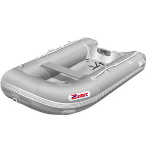 bateau pneumatique hors-bord