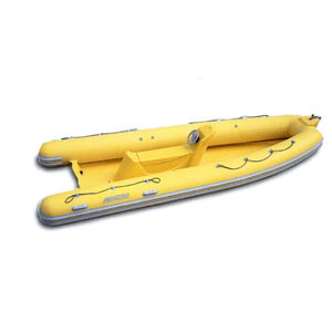bateau utilitaire