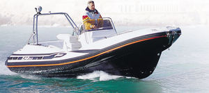 bateau pneumatique hors-bord 1