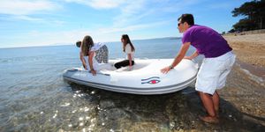 bateau pneumatique hors-bord 1