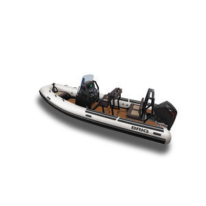 bateau pneumatique hors-bord 1