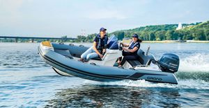 bateau pneumatique hors-bord 1