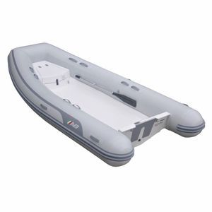 bateau pneumatique hors-bord