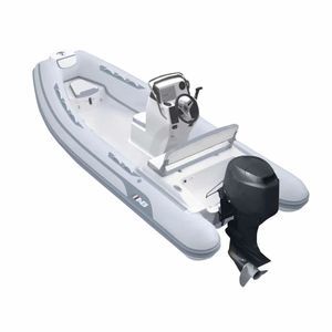 bateau pneumatique hors-bord 1