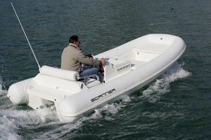 bateau pneumatique hydrojet