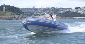 bateau utilitaire