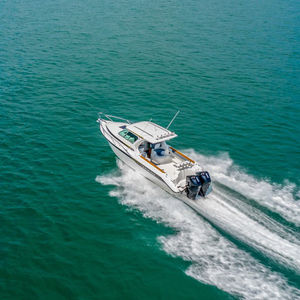 cabin-cruiser in-bord / hors-bord / bimoteur / hard-top