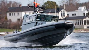 bateau utilitaire