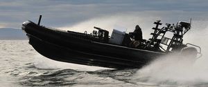 bateau de surveillance