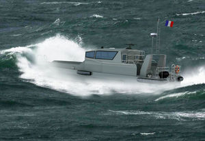 bateau de surveillance